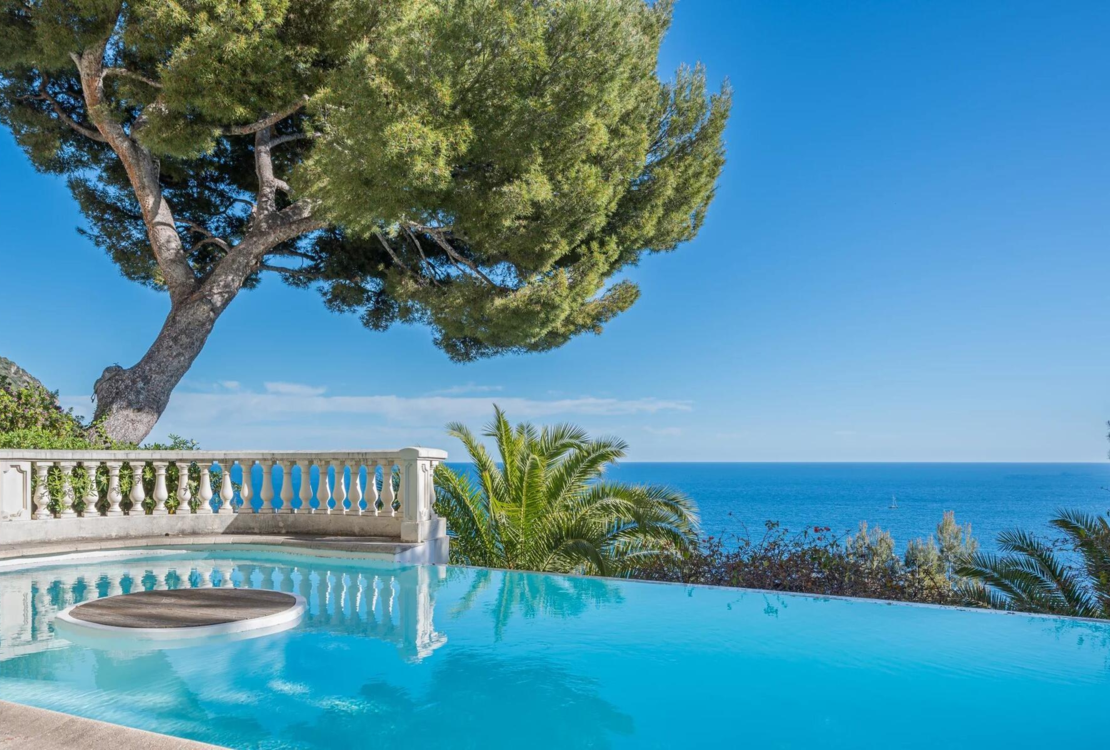 Villa exceptionnelle aux portes de Monaco – Panoramique sur la mer et vues sur le Cap Ferrat