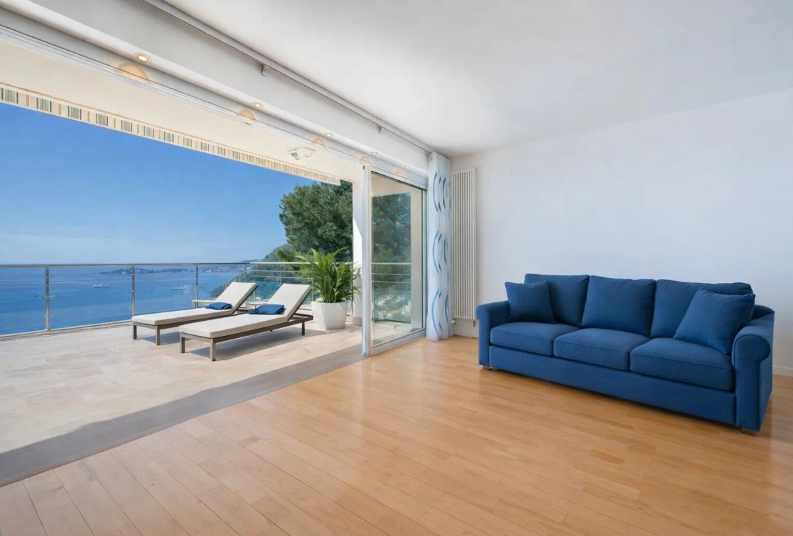 Морская элегантность: роскошная жизнь в Бор-де-Мер, Эз