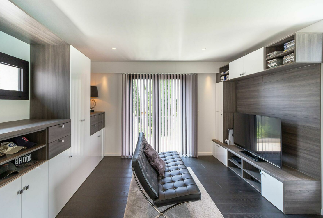 Contemporary 5 Bedrooms Villa in Biot