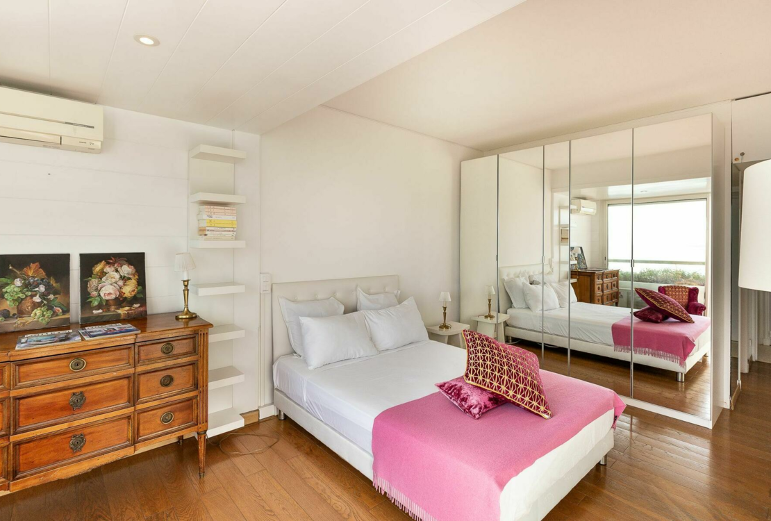 Appartement de deux chambres avec vue sur la mer à Marina Baie des Anges