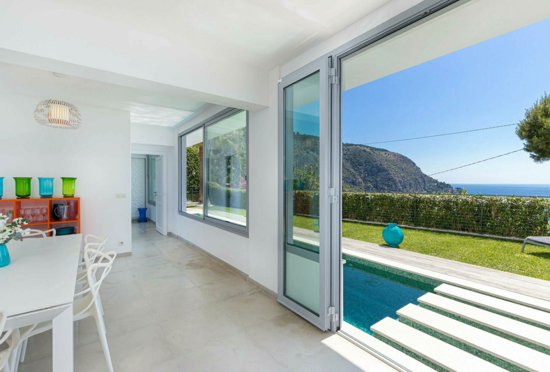 Villa in vendita sul mare di Eze