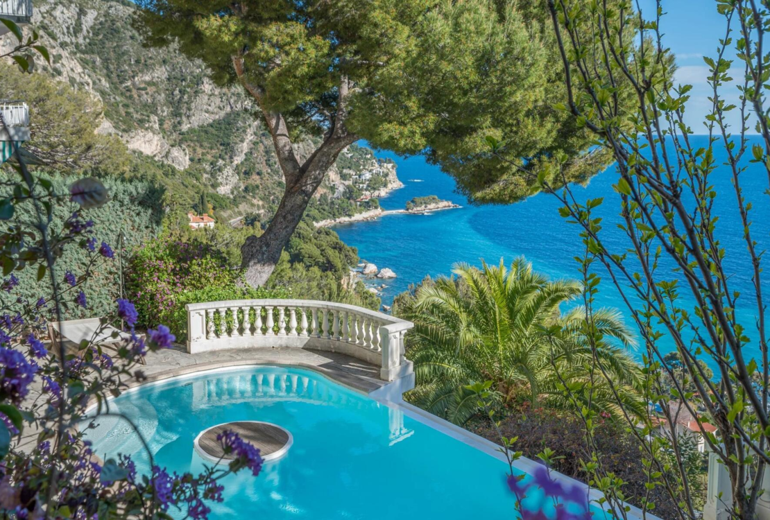 Villa exceptionnelle aux portes de Monaco – Panoramique sur la mer et vues sur le Cap Ferrat
