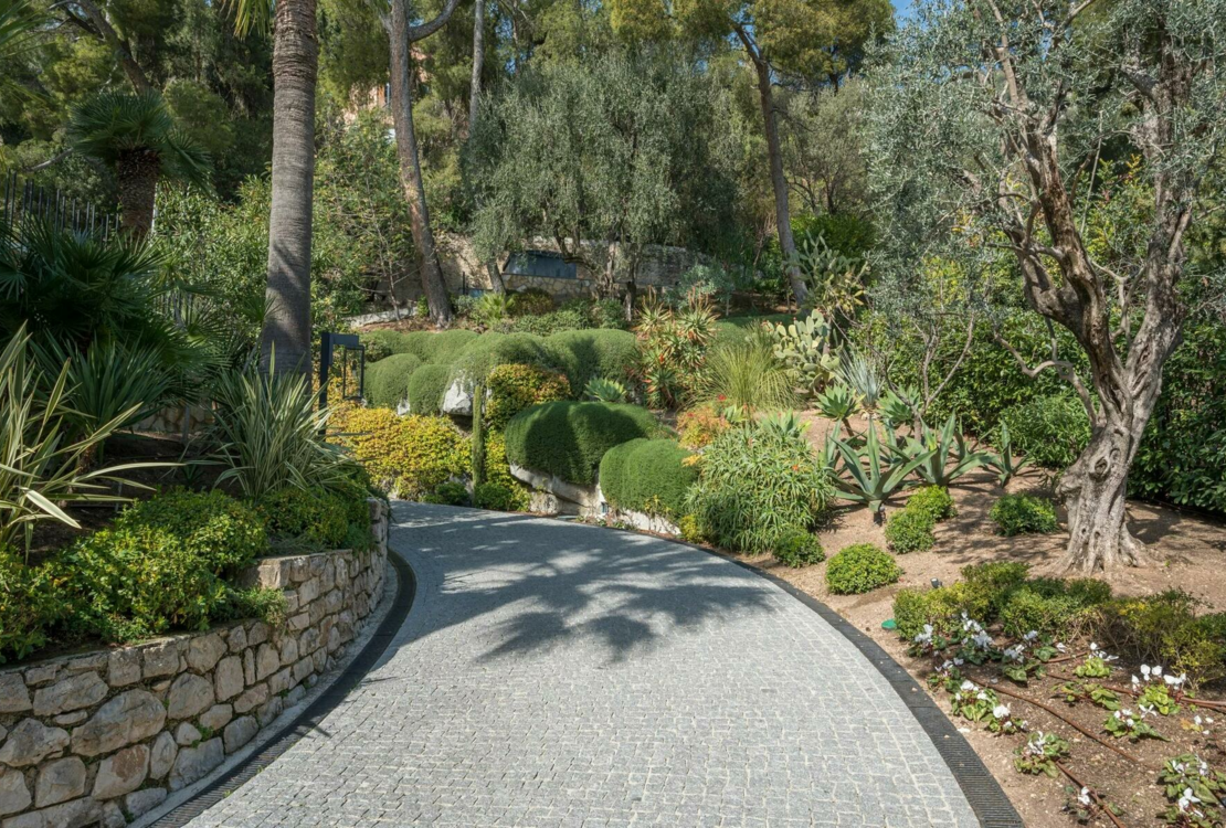 Уникальная собственность в центре Больё-сюр-мер