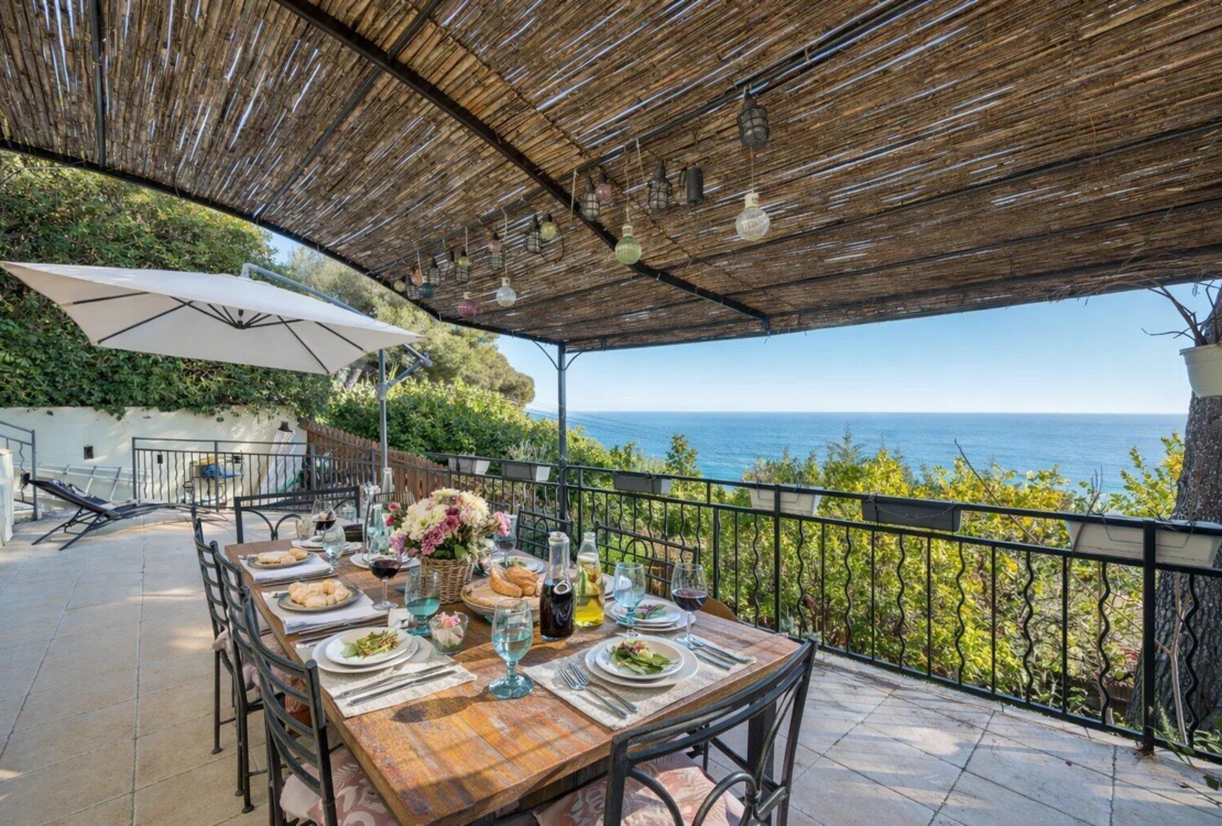 Eze: Doppelhaushälfte zum Verkauf