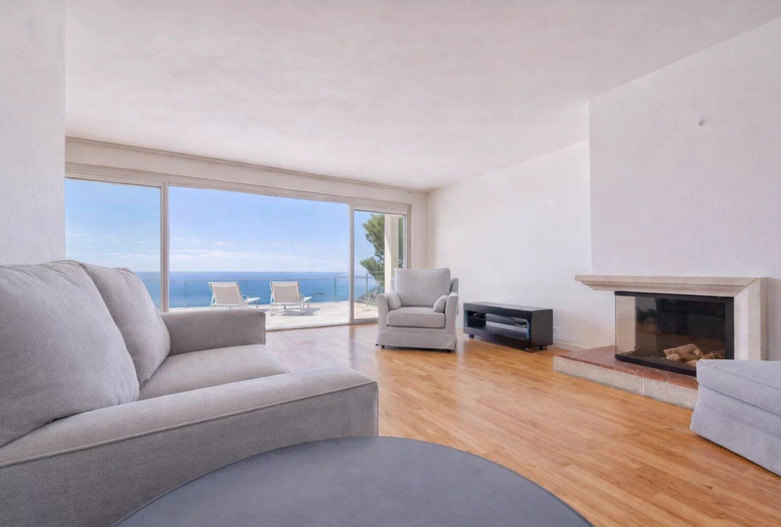 Морская элегантность: роскошная жизнь в Бор-де-Мер, Эз