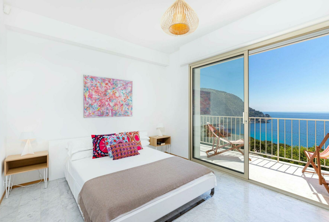 Villa in vendita sul mare di Eze