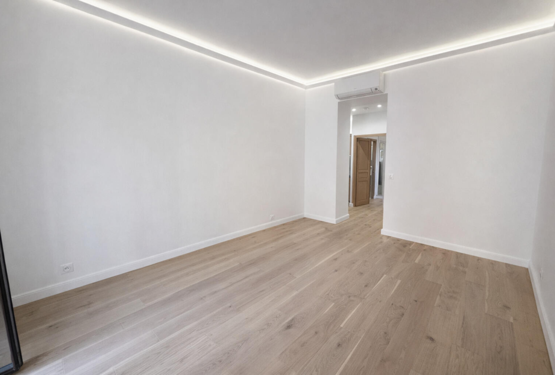 Monte-Carlo | Résidence Ambassador| Superbe 2 pièces rénové – Emplacement privilégié