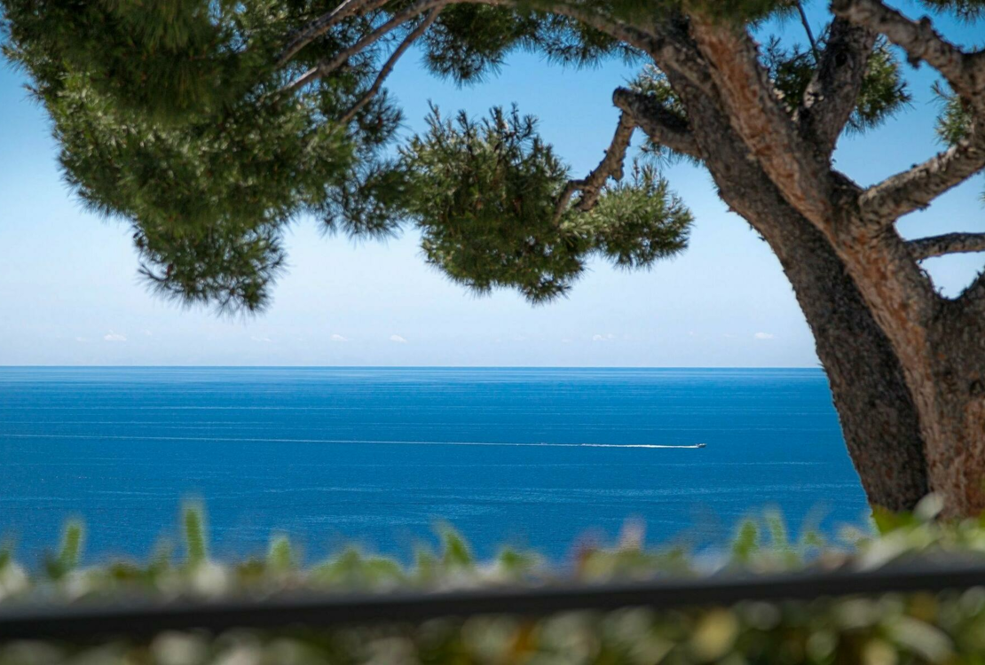 Villa in vendita sul mare di Eze