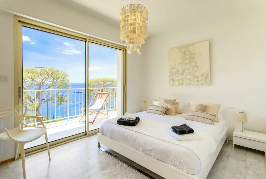 Villa in vendita sul mare di Eze