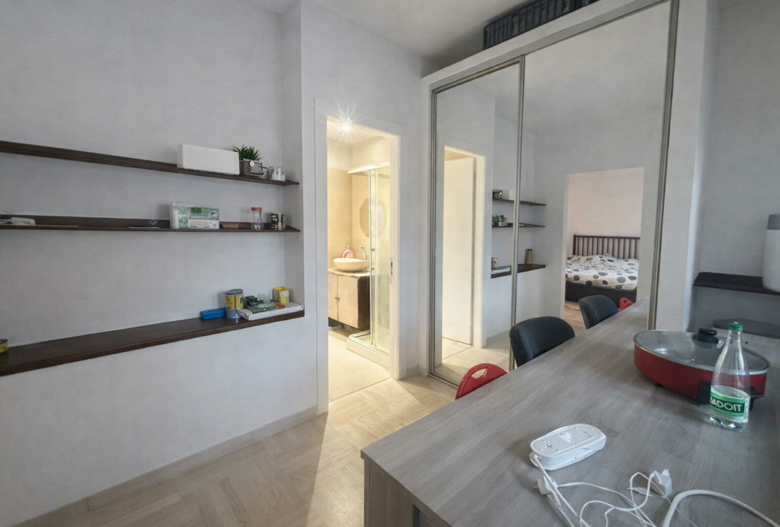 Bright studio in a residence with concierge