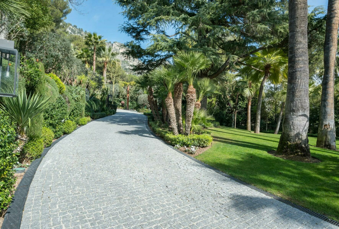 Уникальная собственность в центре Больё-сюр-мер