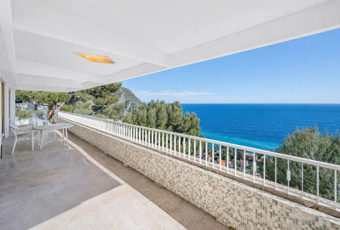 Villa exceptionnelle aux portes de Monaco – Panoramique sur la mer et vues sur le Cap Ferrat