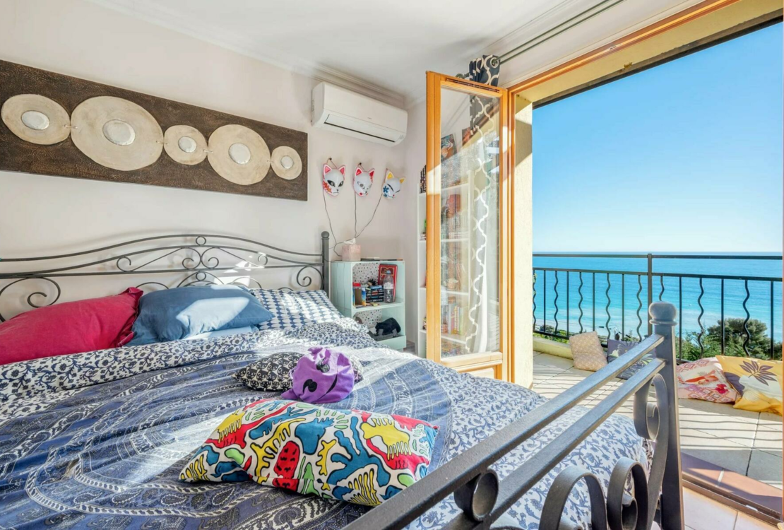 Eze: Doppelhaushälfte zum Verkauf