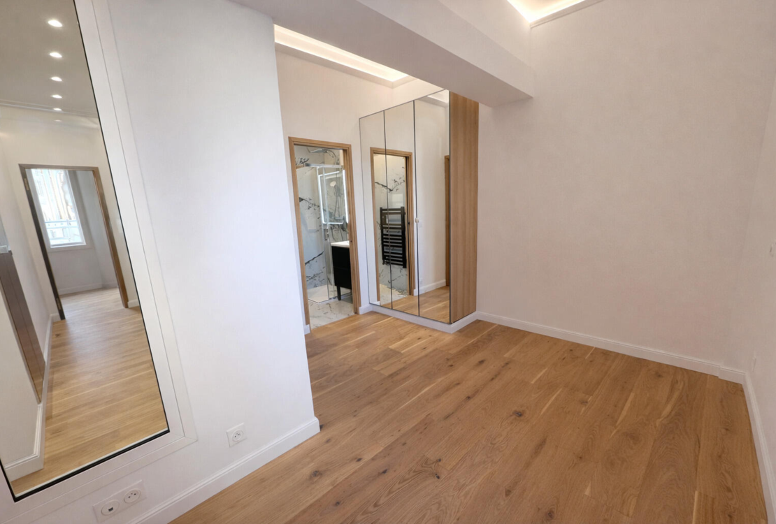 Monte-Carlo | Résidence Ambassador| Superbe 2 pièces rénové – Emplacement privilégié