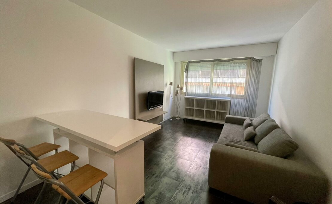 LAROUSSE | CHATEAU AMIRAL | STUDIO