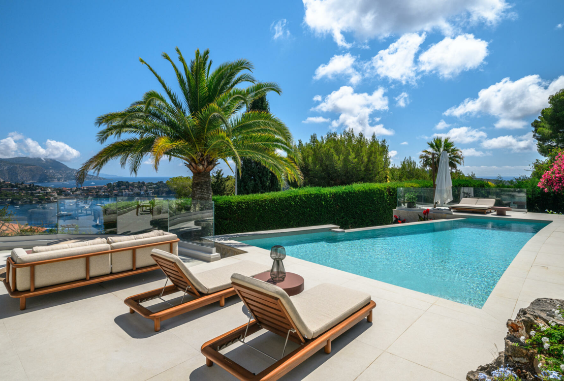 Nizza – Renovierte Luxusvilla mit Pool & Panoramablick