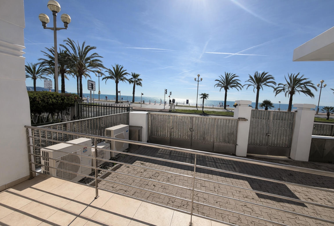 Elegant exceptional villa on the Promenade des Anglais