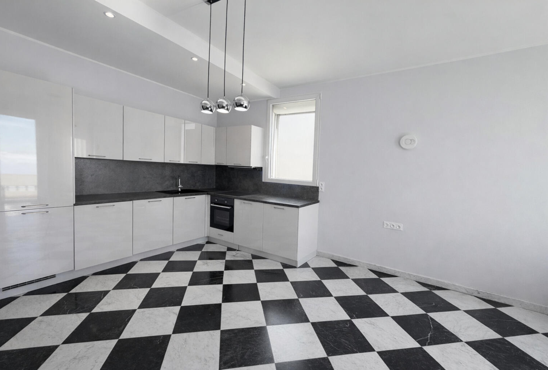 Elegant exceptional villa on the Promenade des Anglais