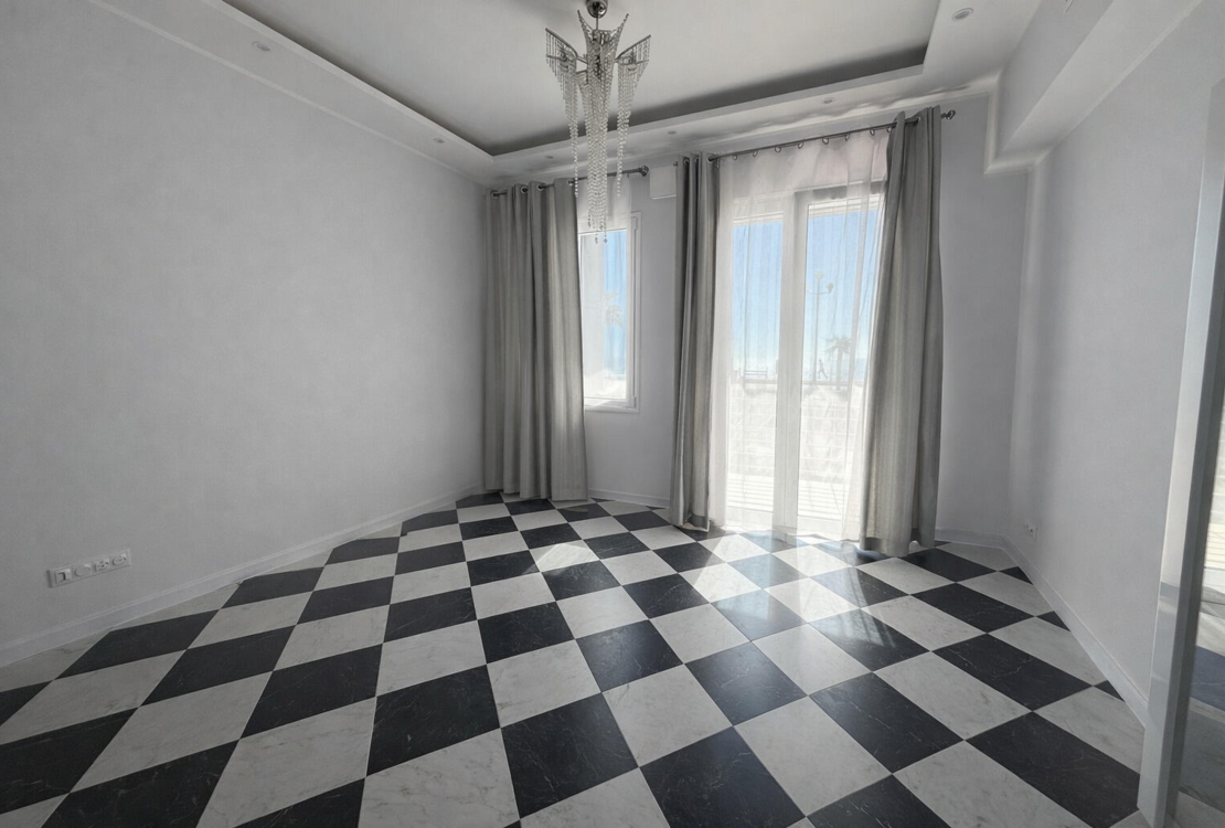 Elegant exceptional villa on the Promenade des Anglais