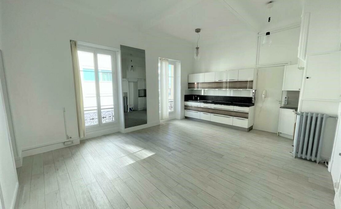 CARREÉ D'OR | PALAIS DE LA SCALA | BILOCALE