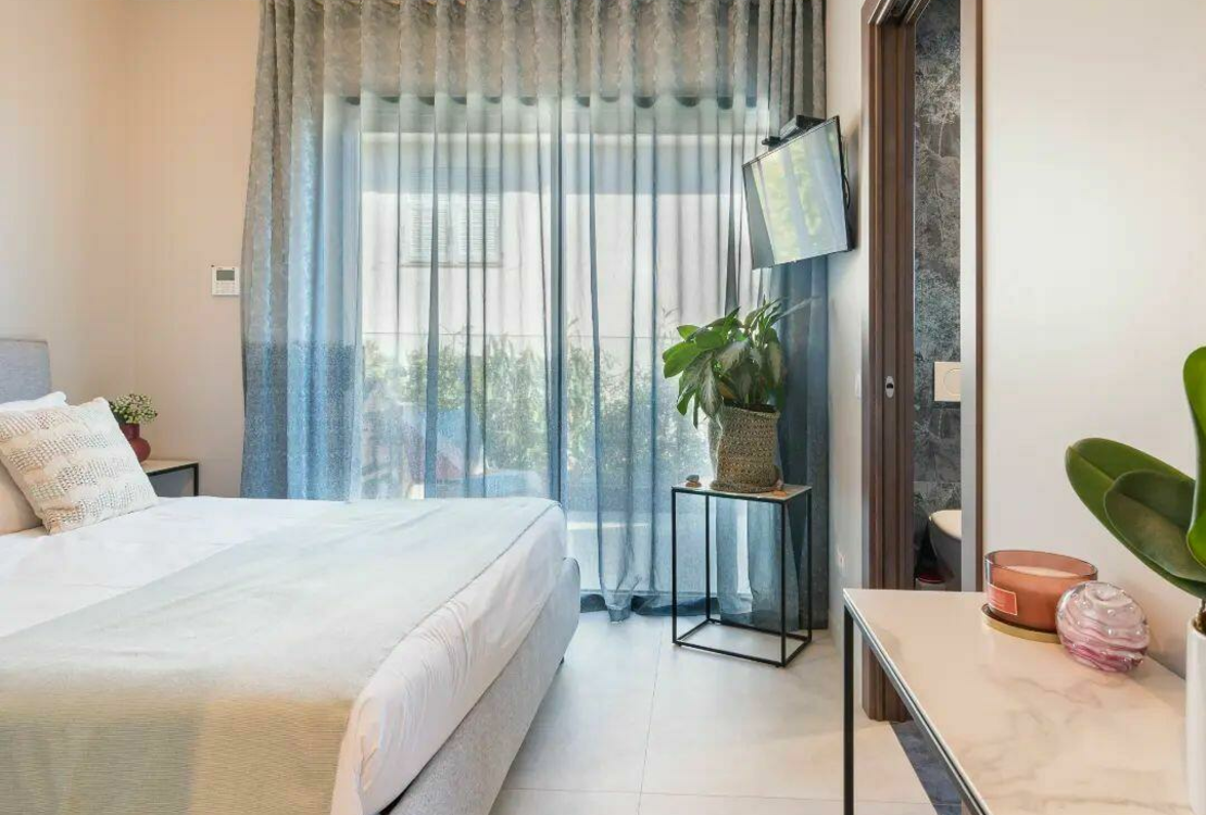 Роскошная вилла на берегу моря в Эз-сюр-Мер, отдых с 5 спальнями, всего в нескольких шагах от пляжа